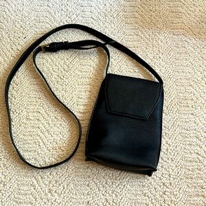Black Leather Cellphone Bag Adjustable